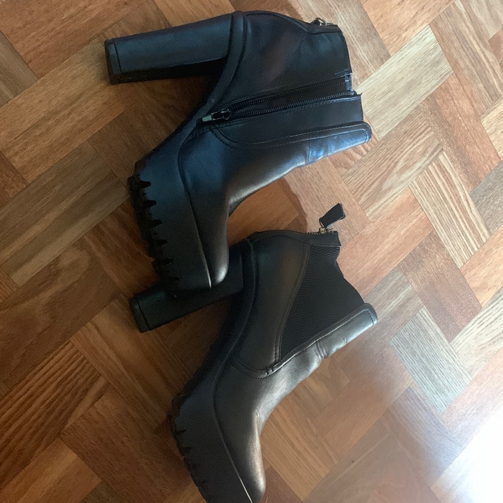 Heel boots had for awhile; look brand new. Too small